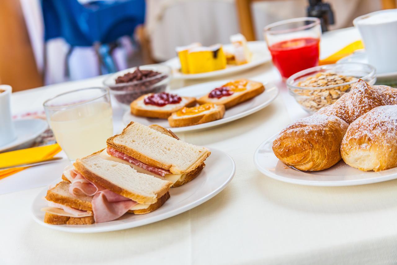 Hotel Costaverde 체제나티코 외부 사진